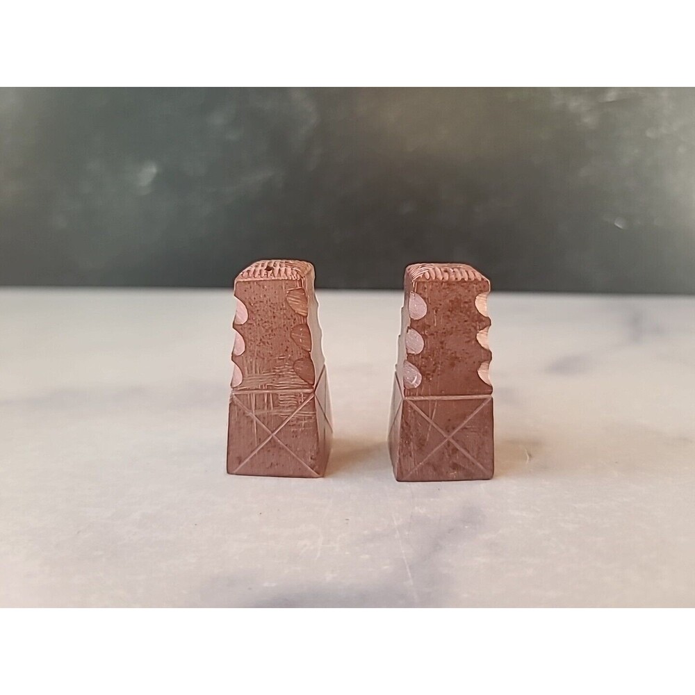 Vintage Salt And Pepper Shakers, READ